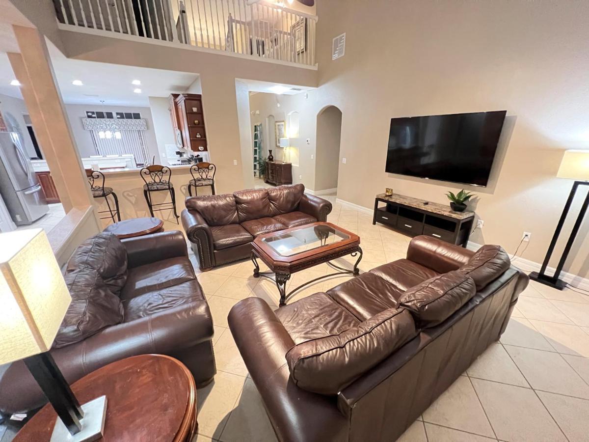 Mickeys Escape - Magical Lakeview 7Br - 4 Master Suites Pool & Hot Tub Bbq Home Theater And 2 Miles Disney! Orlando Kültér fotó